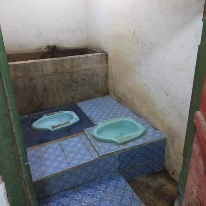 potret WC jongkok bentuk paling kocak (reddit.com/user/canderinos)