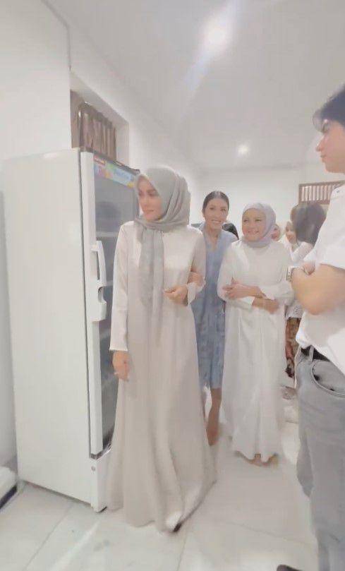 pernikahan keponakan Olla Ramlan (Instagram.com/ollaramalan)