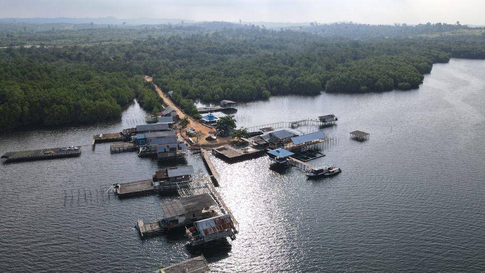 Pantai Indah Teluk Kaba (google.com/teteng)
