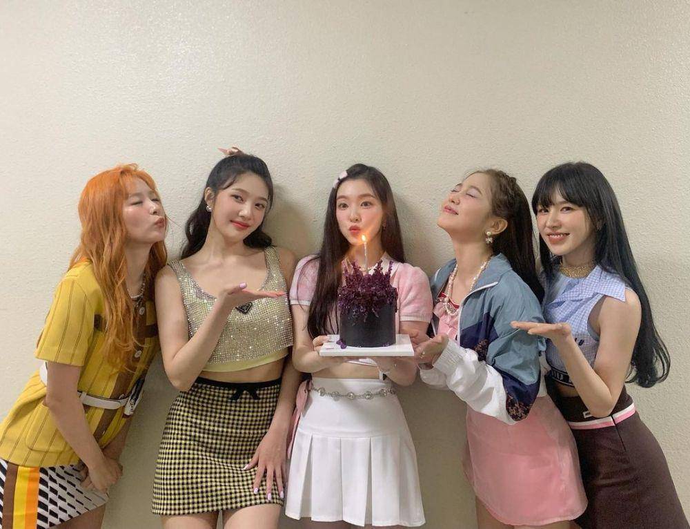 Red Velvet (instagram.com/ renebaebae)