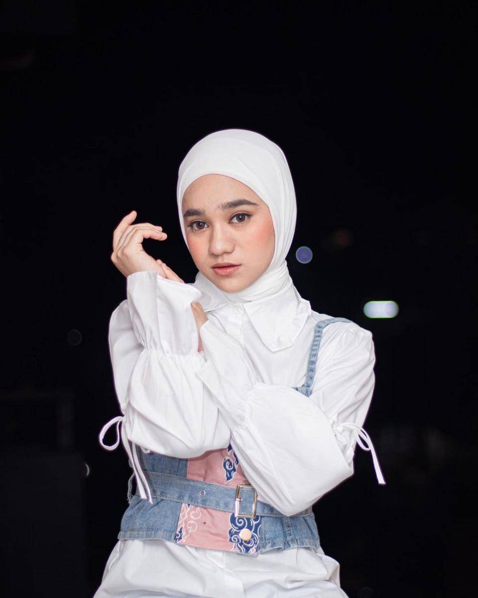 makeup look ala Nabila Taqiyyah (instagram.com/nabilataqiyyah)