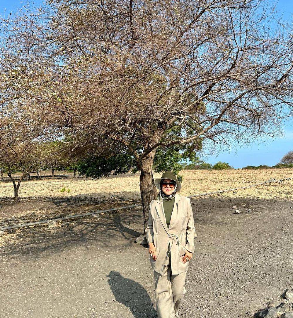 potret Yora Febrina ke Baluran (instagram.com/yorafebrina)