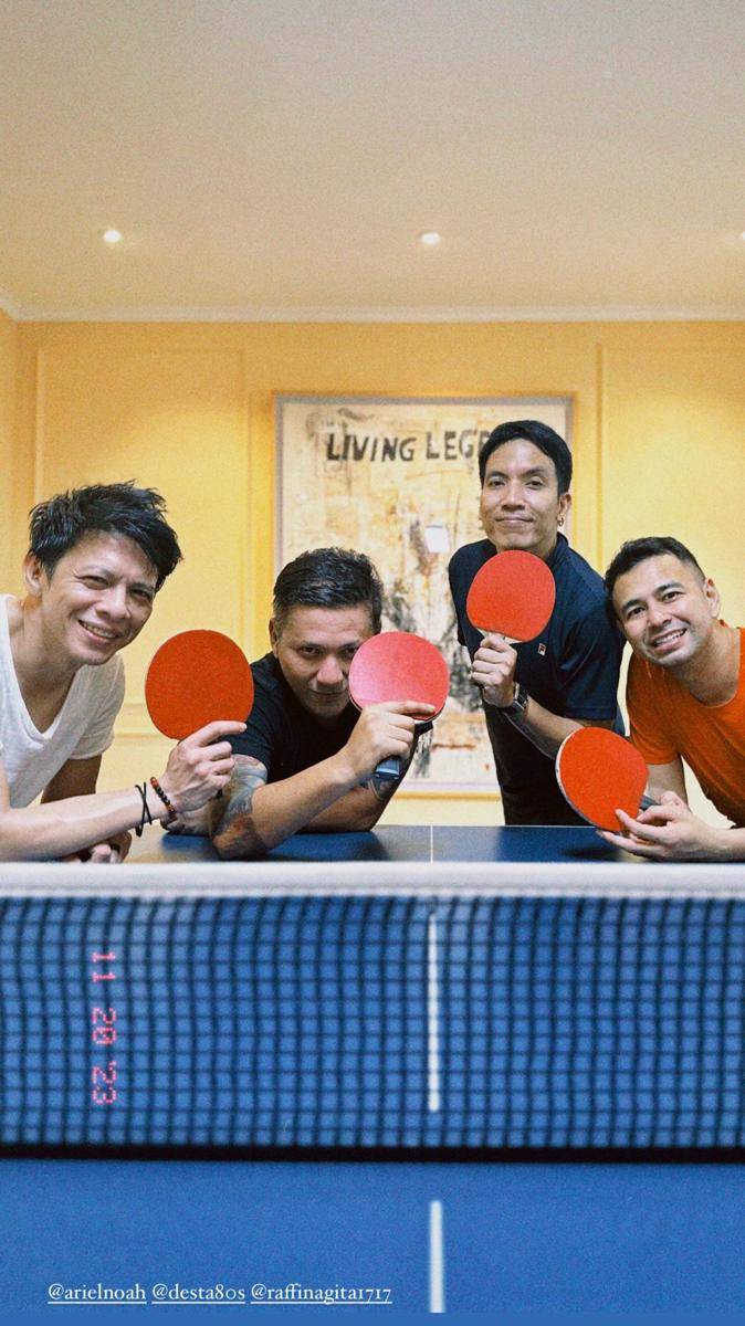 potret Ariel main tenis meja di Andara (instagram.com/raffinagita1717)