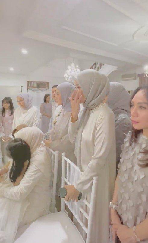 pernikahan keponakan Olla Ramlan (Instagram.com/ollaramalan)