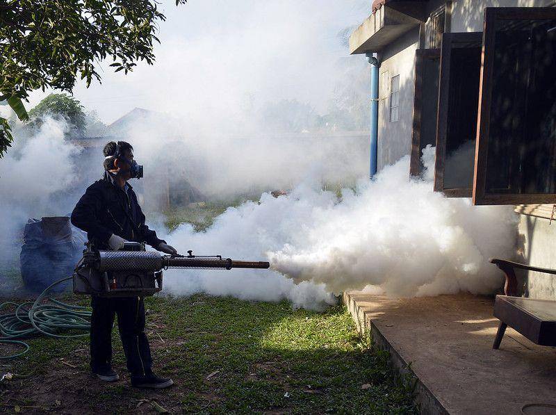 ilustrasi fogging, salah satu cara memberantas demam berdarah (flickr.com/CDC Global)