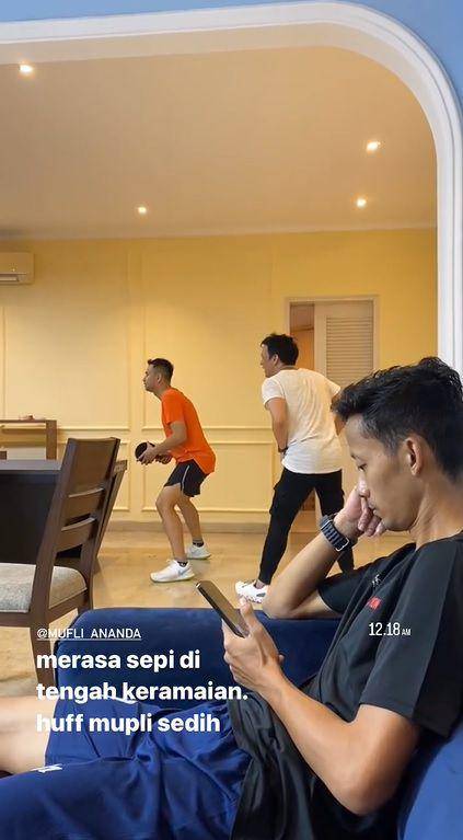 potret Ariel main tenis meja di Andara (instagram.com/24olik)