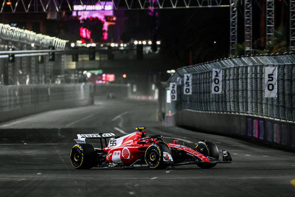 Carlos Sainz finis keenam di GP Las Vegas 2023. (twitter.com/Carlossainz55)