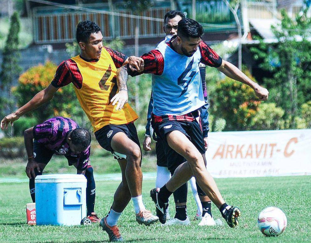 Julian Guevara saat berlatih bersama tim Arema FC. (Dok. Media Officer Arema FC)