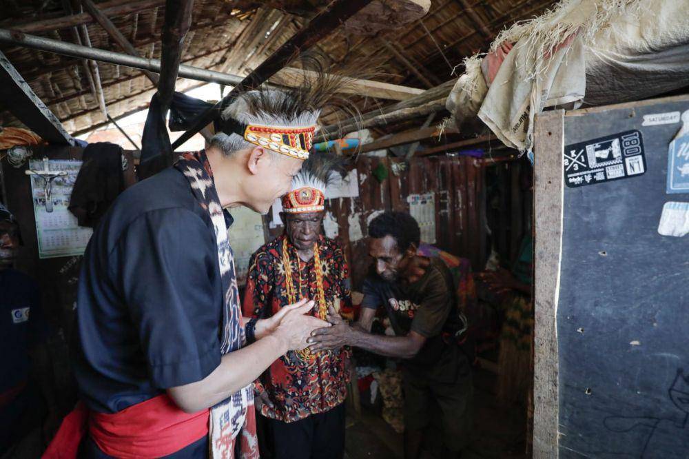 Ganjar Pranowo berkunjung ke Sorong, Papua Barat, pada Senin (20/11/2023) (IDN Times/Istimewa)