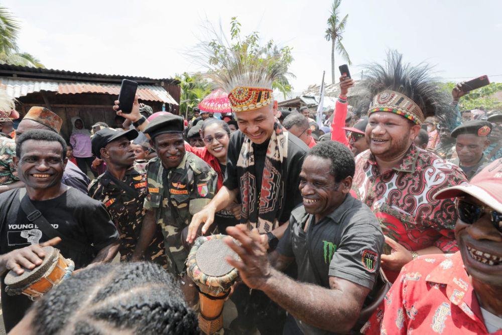 Ganjar Serap Aspirasi Warga Sorong soal Rumah Tak Layak Huni