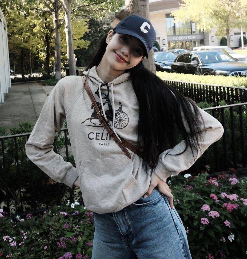 potret Lisa BLACKPINK (instagram.com/lalalalisa_m)