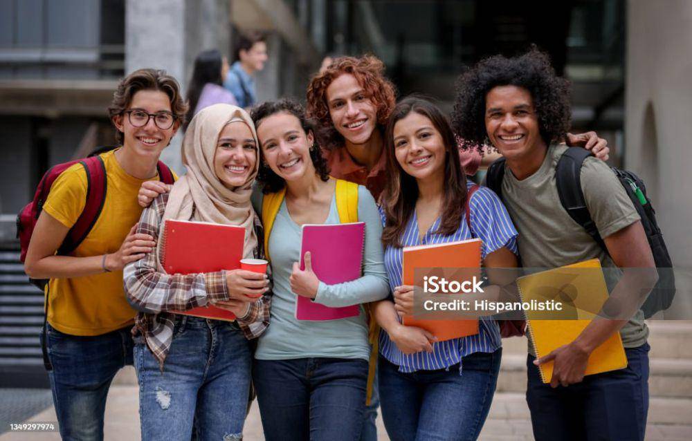 sikap toleransi pada remaja (istockphoto.com/Hispanolistic)