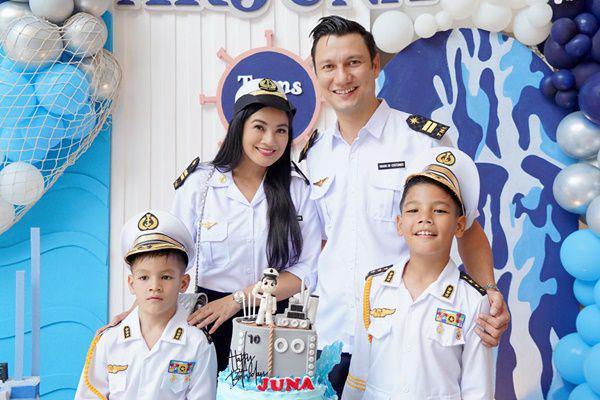 7 Potret Pesta Ultah ke-10 Juna Anak Titi Kamal, Bertema Kapal Laut!