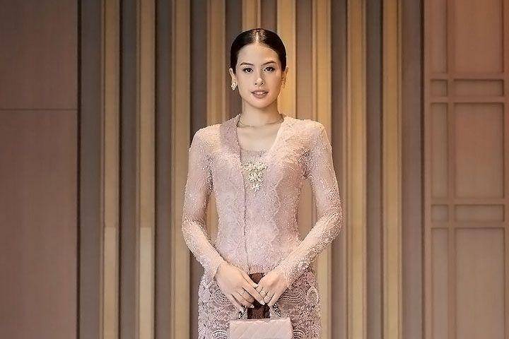 Pesona Maudy Ayunda jadi bridesmaid (Instagram.com/maudyayunda)