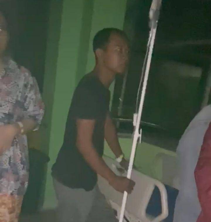 Pasien RSI Darus Syifa Benowo saat dievakuasi usai RS pada, Senin (20/11/2023). (Dok. Istimewa).