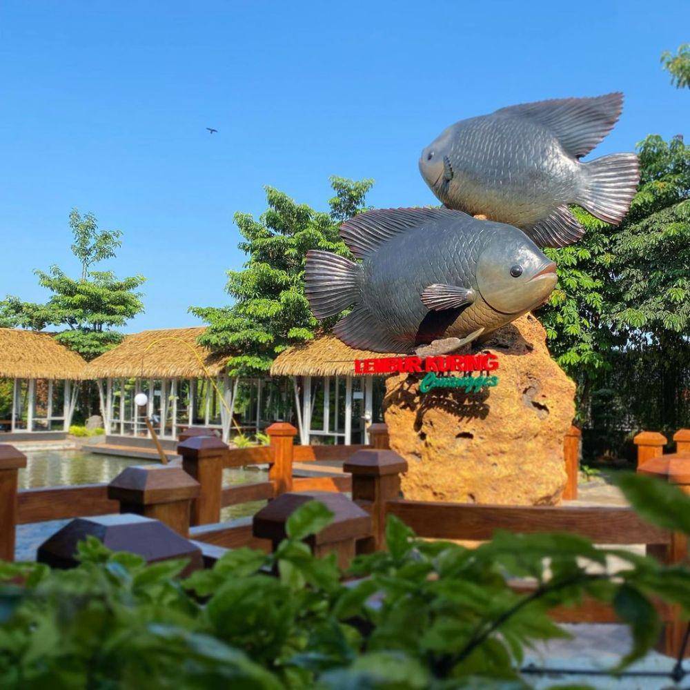 Potret Lembur Kuring & Seafood Cimanggis (instagram.com/lemburkuringcimanggis)