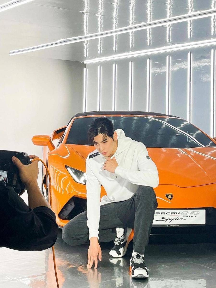 potret Cha Eun Woo (instagram.com/eunwo.o_c)
