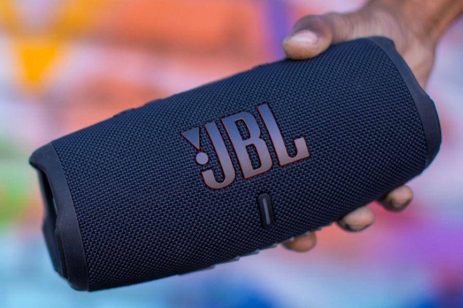 ilustrasi  JBL Charge 5 (dok. JBL)