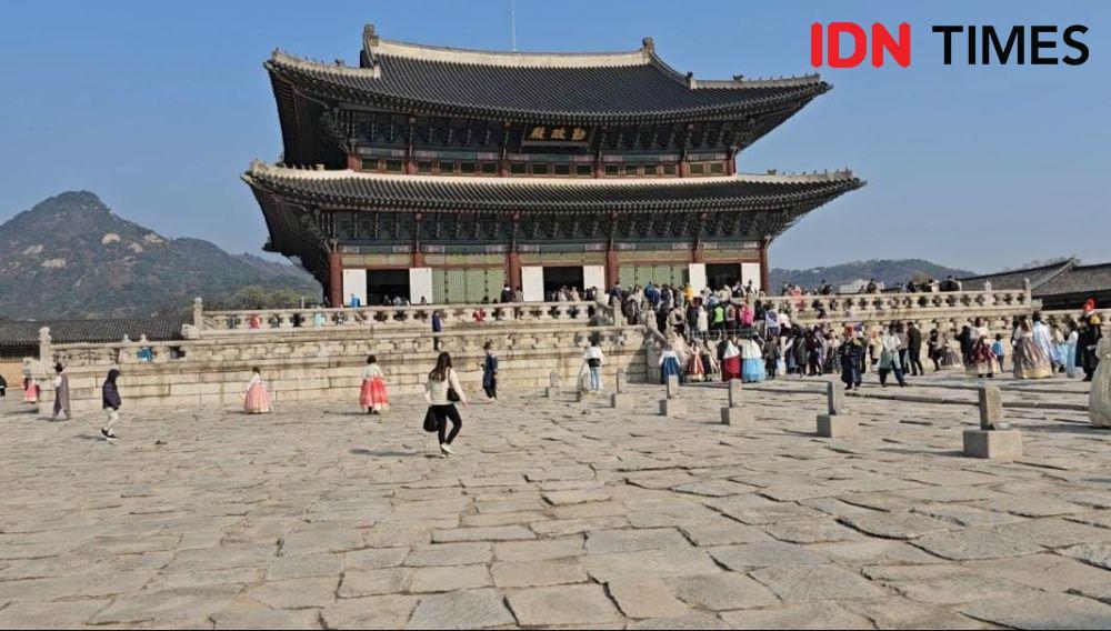 10 Potret Istana Gyeongbok, Tetap Abadi di Tengah Globalisasi