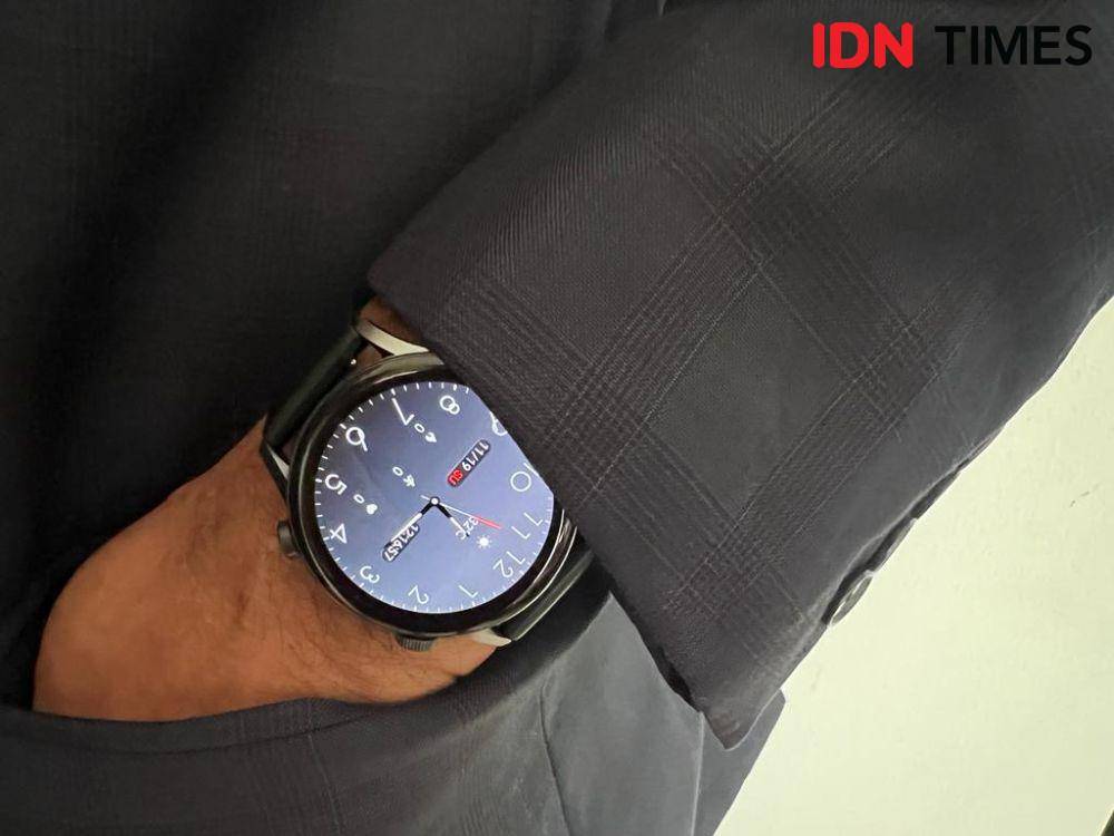 Smartwatch Kieslect Kr Pro Ltd (IDN Times/Wahyu Kurniawan)