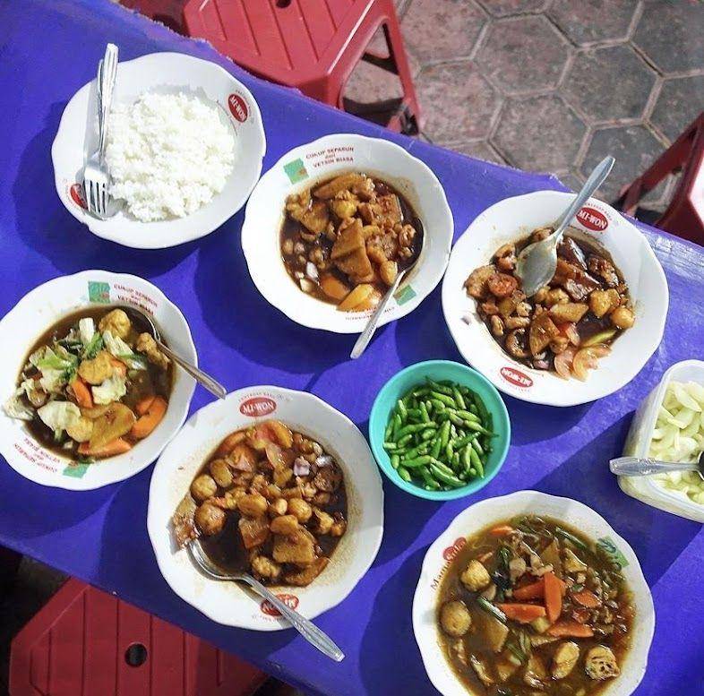 Sate campur Pak Sar (gmaps.com/ayi)