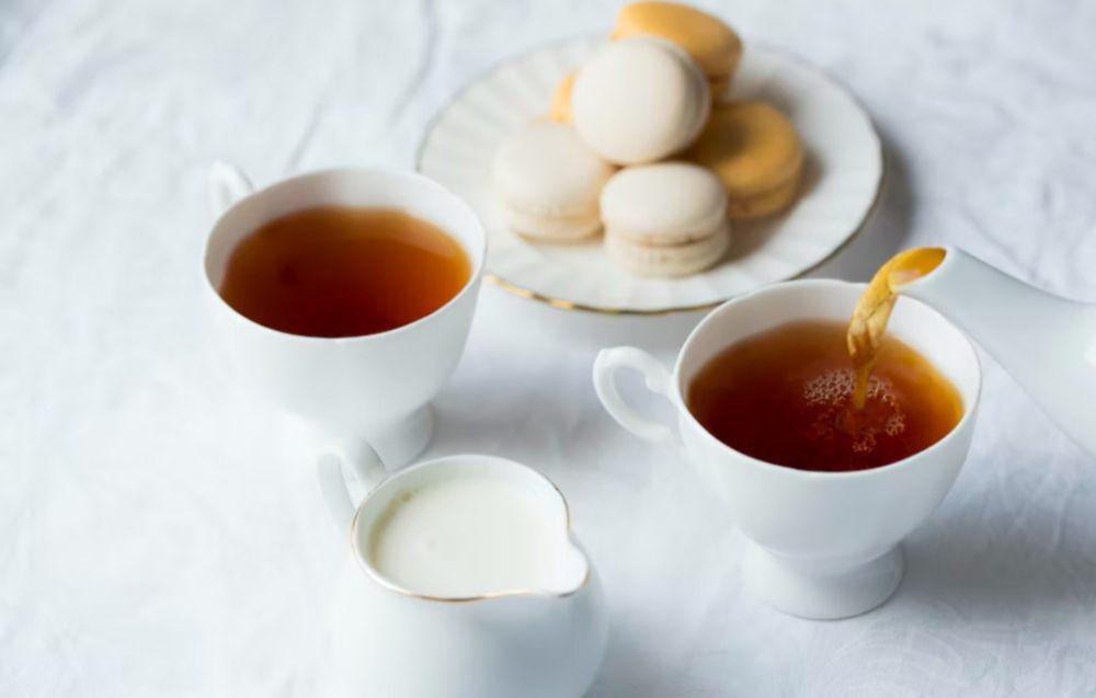 ilustrasi tea party (unsplash.com/Joanna Kosinska)
