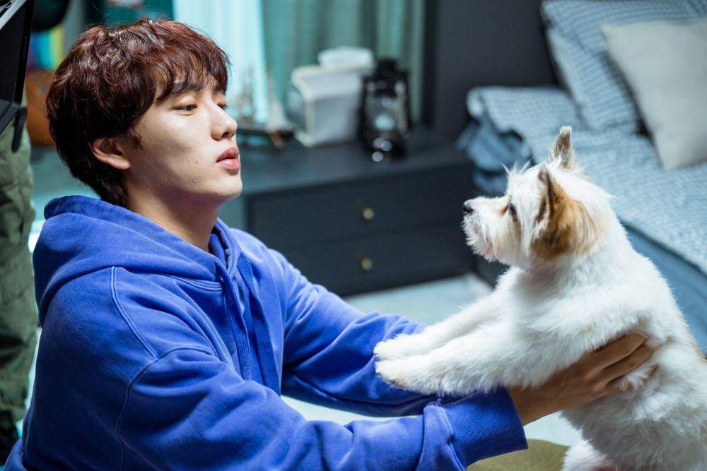 Choi Yool di drama A Good Day To Be A Dog diperankan oleh Yoon Hyun Soo (instagram.com/outeruniverse_official)