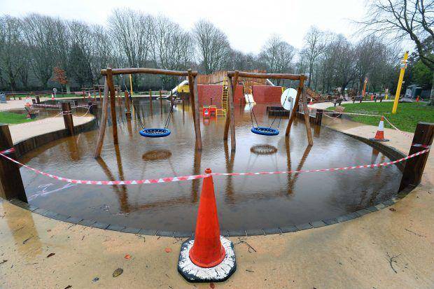 potret desain permainan gak jelas di taman bermain (reddit.com/user/iitc25)