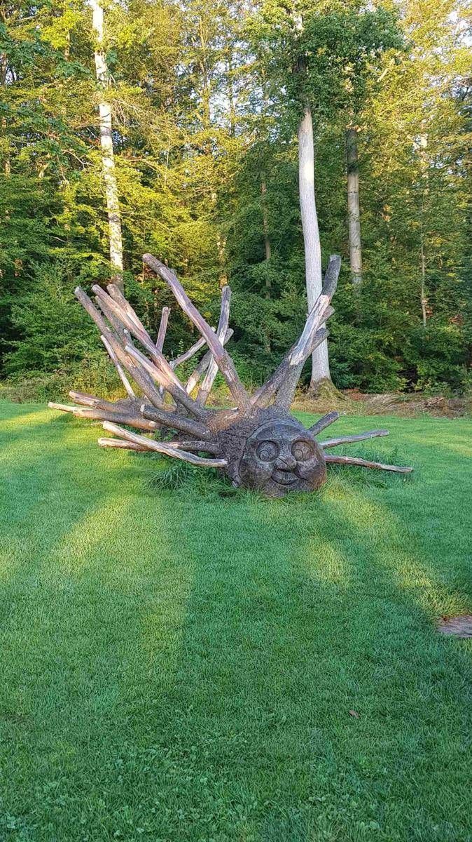 potret desain permainan gak jelas di taman bermain (reddit.com/user/Scjatton)