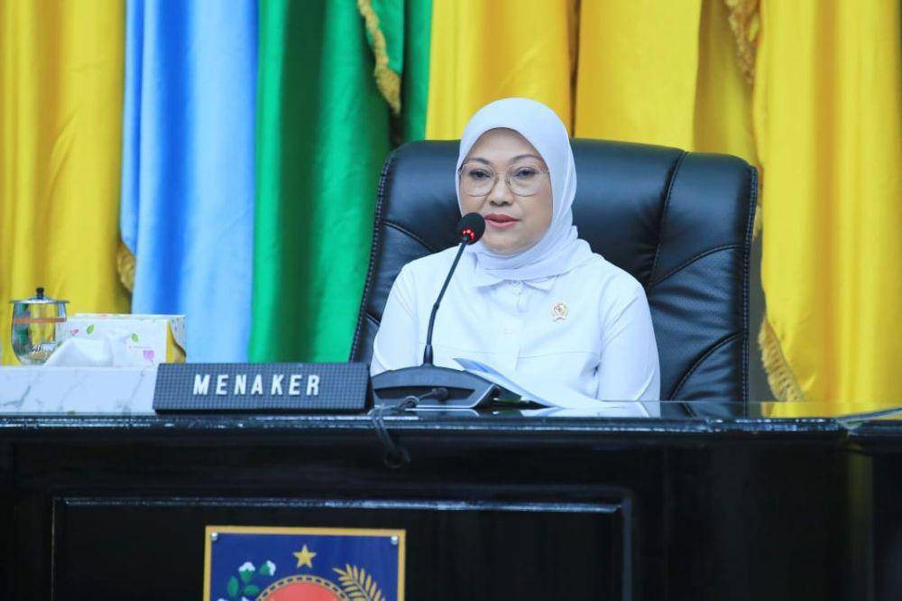 Rakornis tentang Kebijakan Penetapan Upah Minimum Tahun 2024 di kantor Kemendagri Jakarta, Senin (20/11). (dok. Kemnaker)