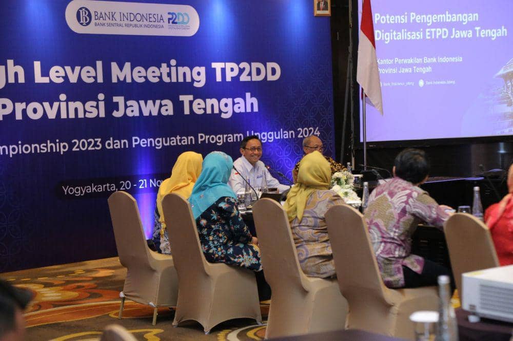 Tim Percepatan dan Perluasan Digitalisasi (TP2DD) Provinsi Jawa Tengah menyelenggarakan acara High Level Meeting. (dok. BI Jateng)