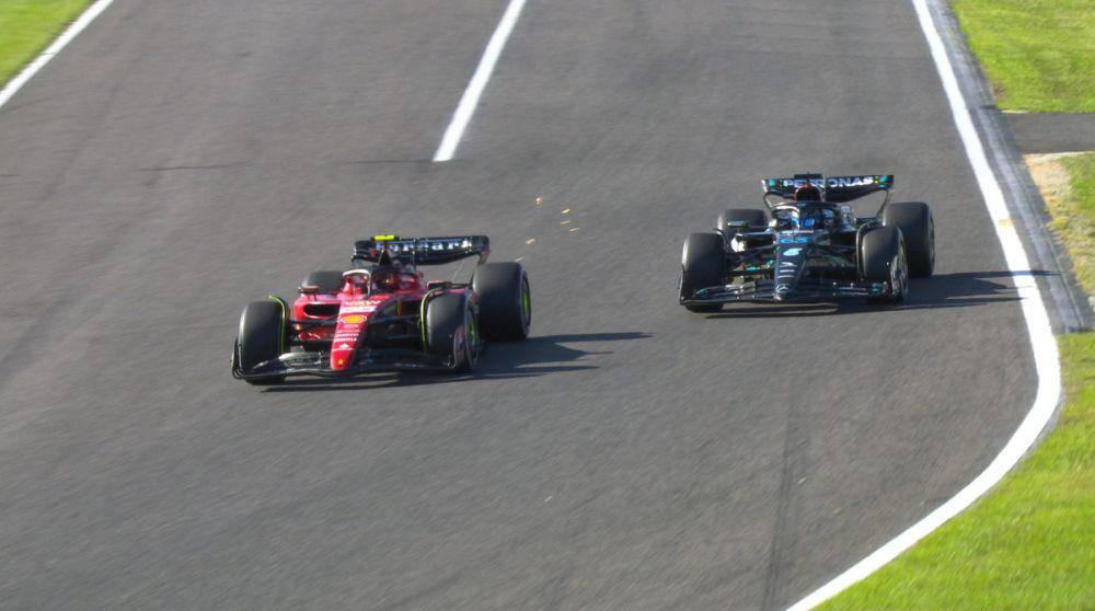 Ferrari saat berhasil melewati Mercedes pada GP Jepang 2023. (twitter.com/F1)