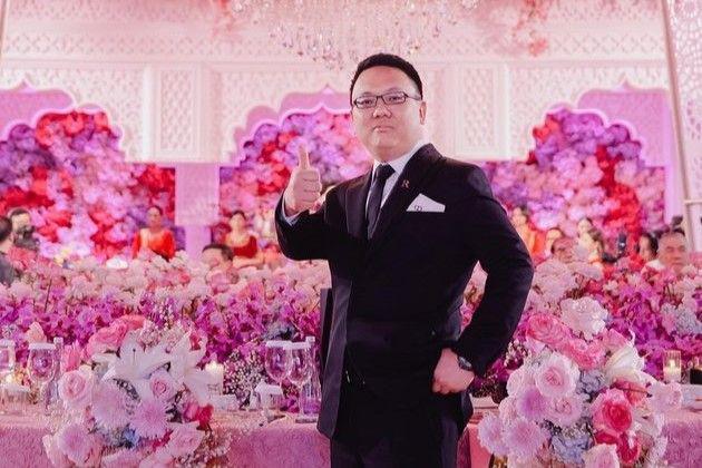 Profil Crazy Rich Ryan Harris, Gelar Royal Wedding Rp75 M!