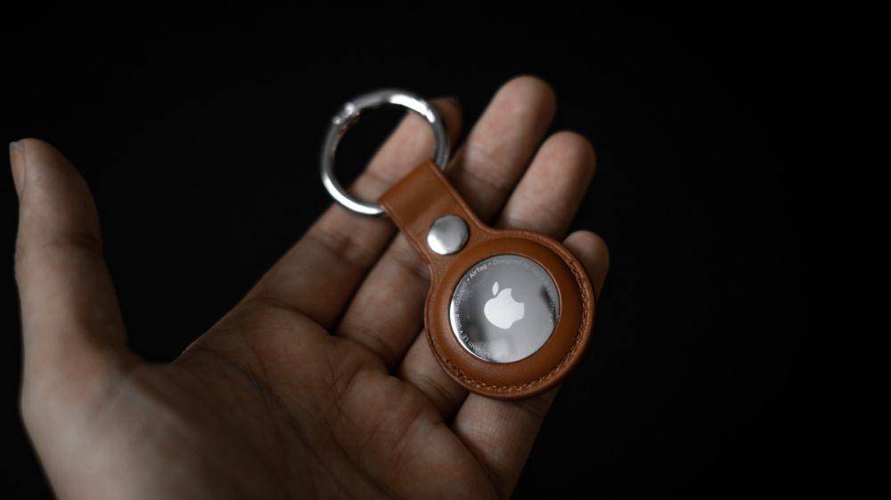 ilustrasi gantungan flashdisk (unspash.com/Mark Chan)