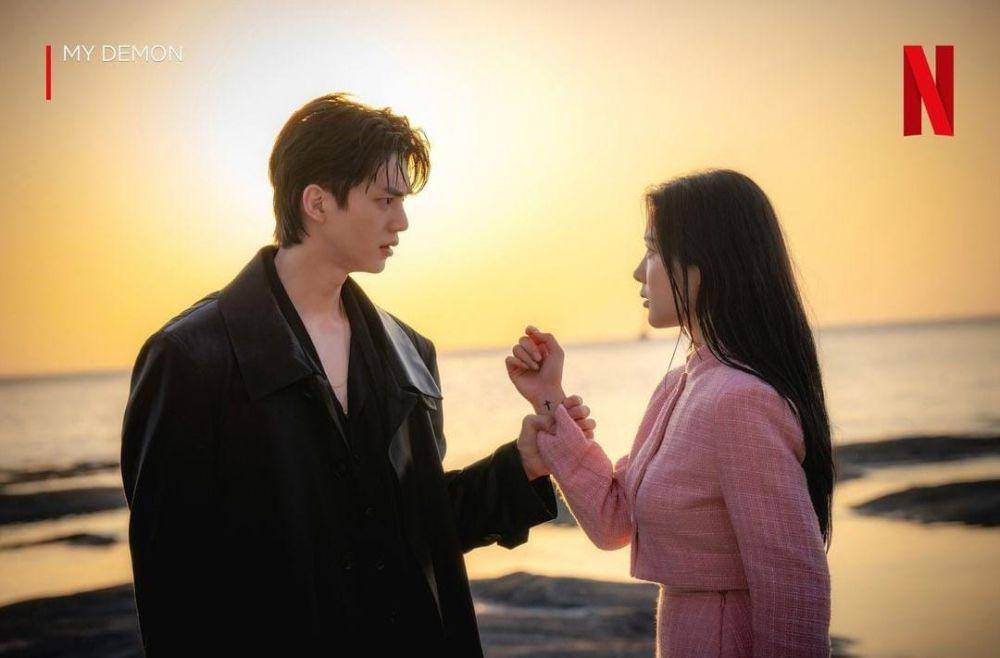Song Kang dan Kim Yoo Jung di drama My Demon (instagram.com/netflixkcontent)