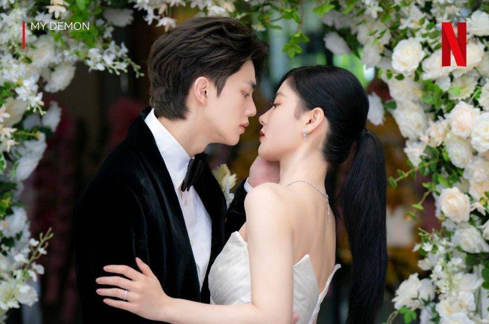 Song Kang dan Kim Yoo Jung di drama My Demon (instagram.com/netflixkcontent)