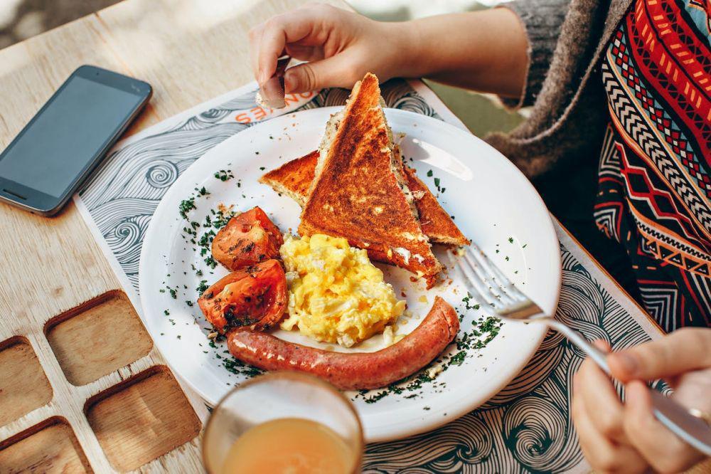 7 Tempat Brunch di PIK, Makanannya Enak dan Tempatnya Cozy