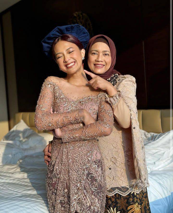 Rahmania Astrini wisuda (Instagram.com/rahmaniaastrini