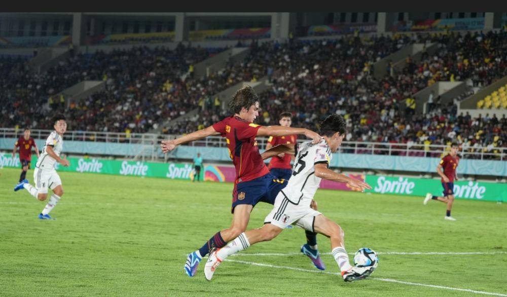 Pertandingan Timnas Spanyol vs Jepang di Piala Dunia U-17 di Stadion Manahan Solo. (Dok/LOC WCU17 RKY)