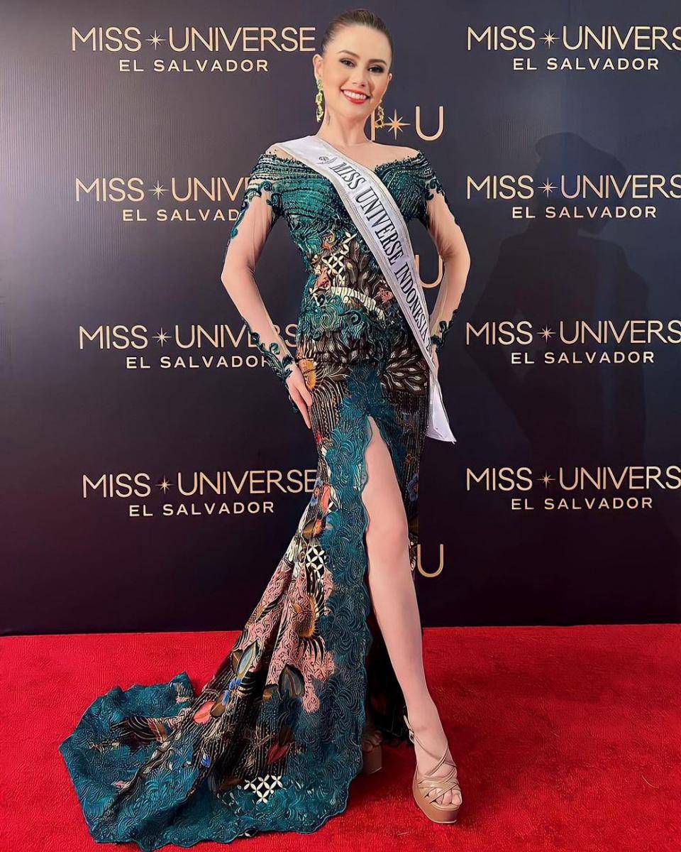 Potret Kompilasi Fabienne Nicole Pakai Kebaya di Miss Universe 2023 (Instagram.com/fabienne_fng)