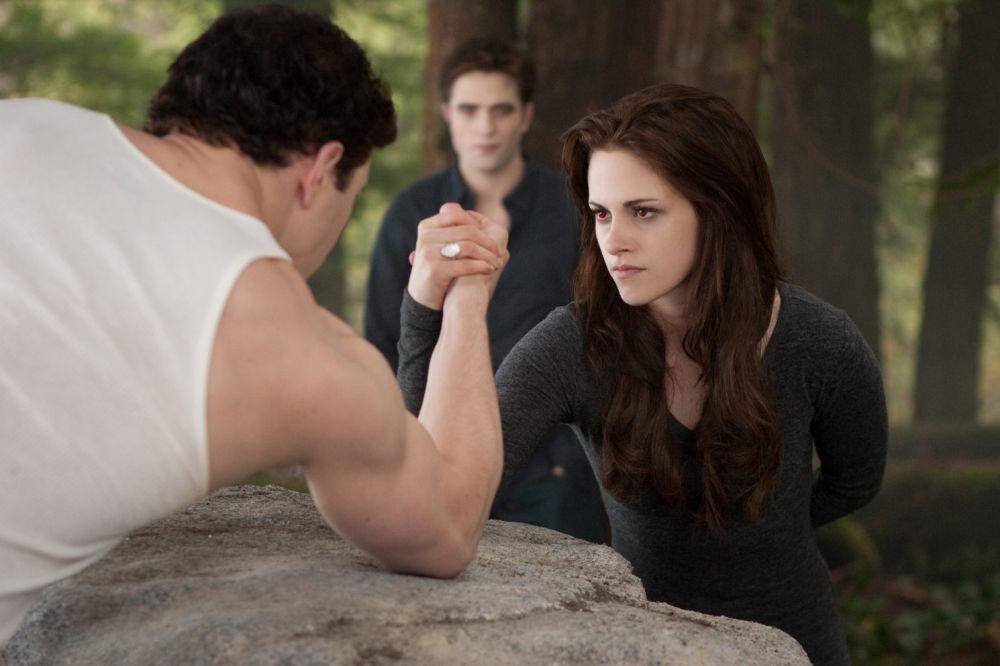 adegan dalam film The Twilight Saga: Breaking Dawn Part 2 (dok. Lionsgate/The Twilight Saga: Breaking Dawn Part 2)