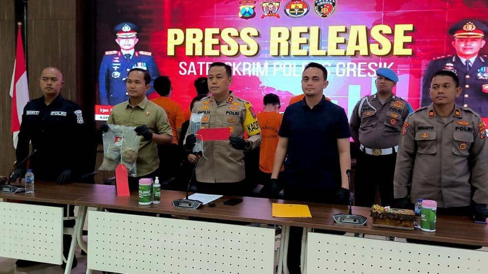 8 Orang Jadi Tersangka Kericuhan Suporter Gresik, Ada Ketua Harian