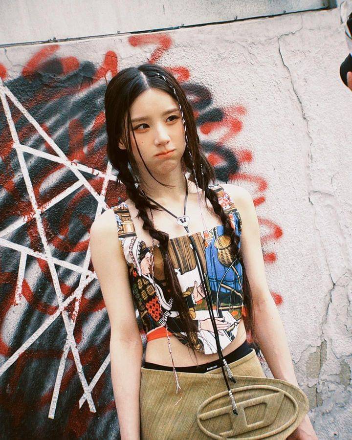 HeeJin comeback mini album (instagram.com/0ct0ber19)