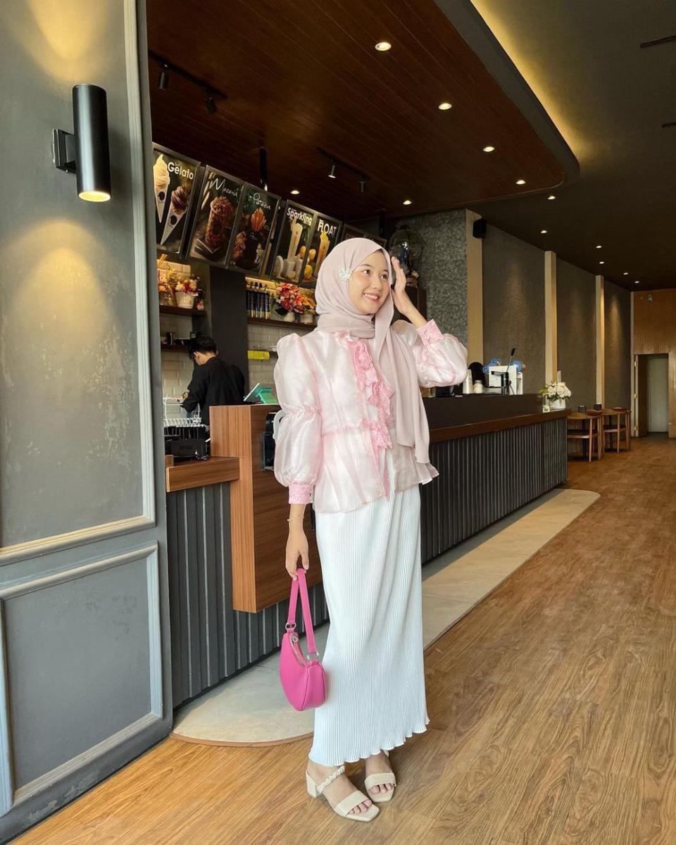 inspirasi ootd ala Siska Amera (instagram.com/siskaamera)