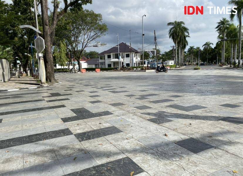 Suasana di Jalan Sudirman Medan (IDN Times/Indah Permata Sari)