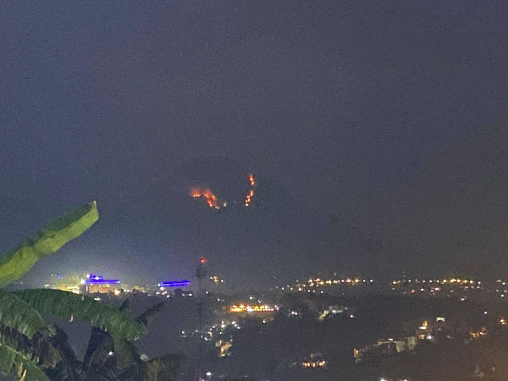 Pantauan kebakaran di Gunung Panderman. (IDN Times/Rizal Adhi Pratama)