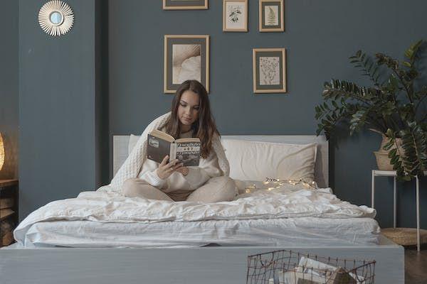 5 Manfaat Habit Membaca Buku terhadap Peningkatan Kualitas Tidur