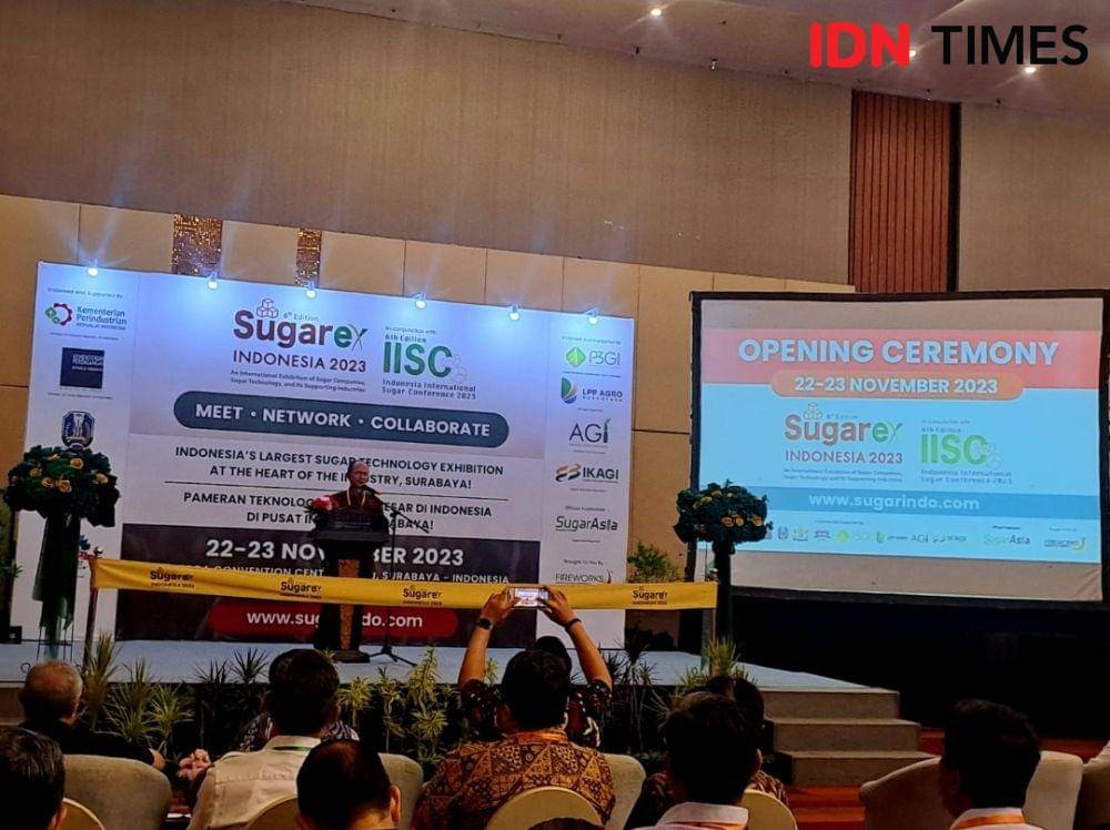 Ketua KADIN Jatim, Adik Dwi Putranto saat pembukaan Sugarex Indonesia 2023. IDN Times/Ardiansyah Fajar.