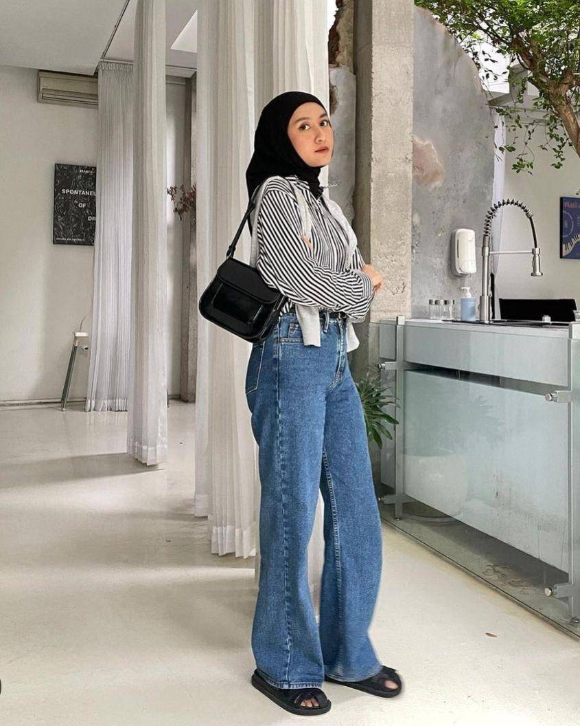 Style semi formal dengan jeans (instagram.com/inasrana)