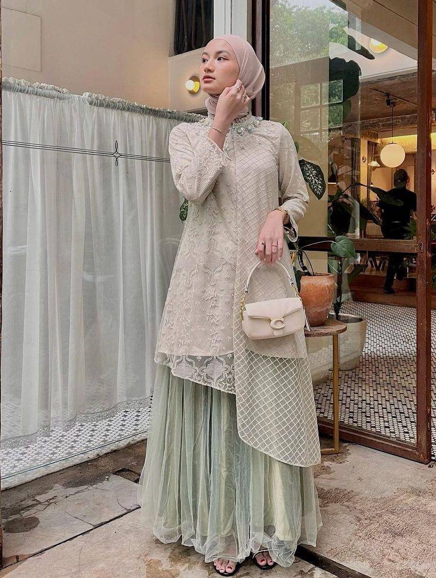 Style kondangan hijab (instagram.com/auliarahmatk)